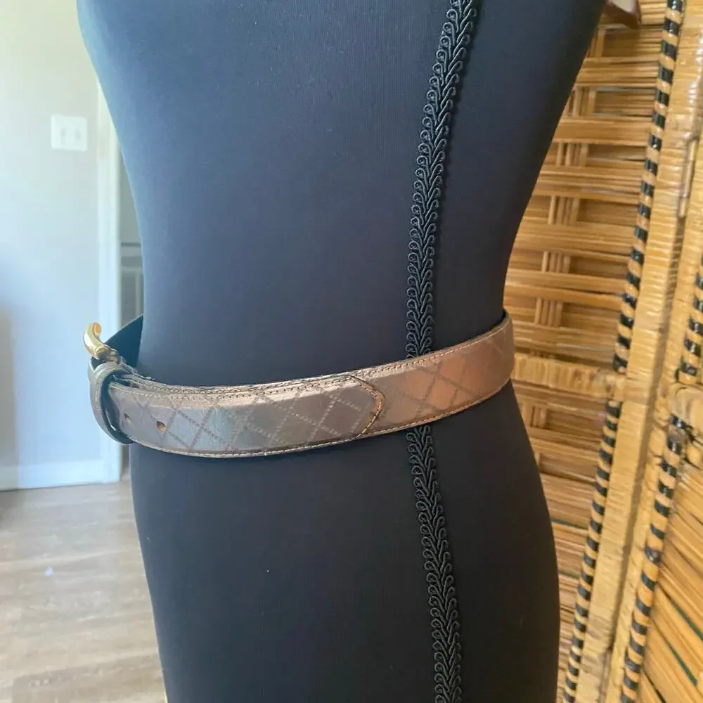 Avignon Gold Metallic Diamond Pattern Leather Belt Medium with Gold Buckle Med